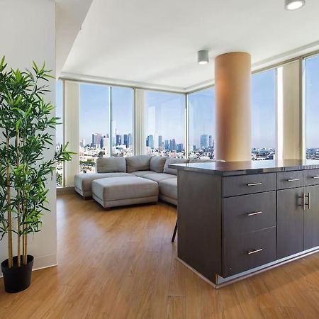 Lovely Upscale High Rise Private Parking & Pool Apartment Лос Анджелис Екстериор снимка