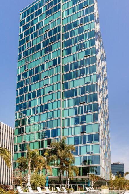 Lovely Upscale High Rise Private Parking & Pool Apartment Лос Анджелис Екстериор снимка