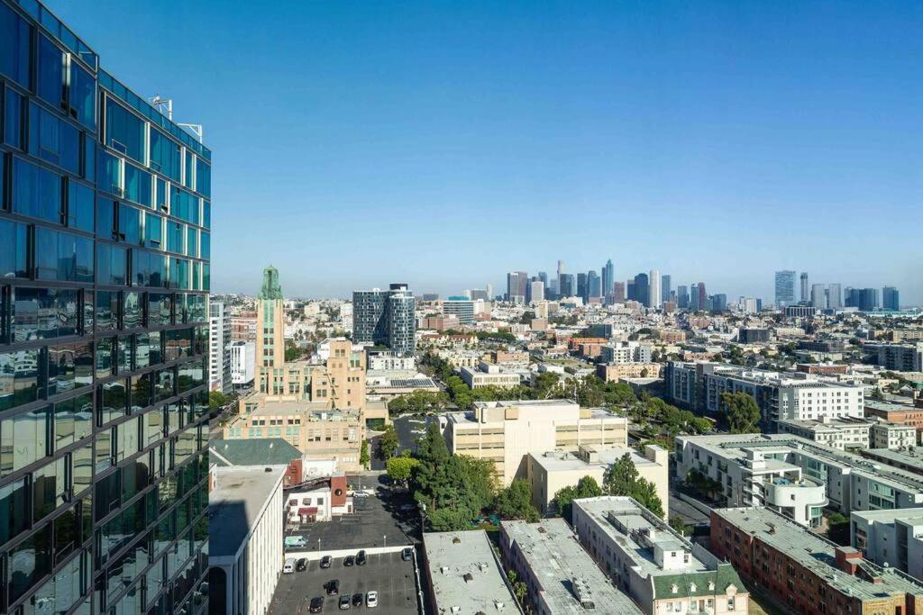 Lovely Upscale High Rise Private Parking & Pool Apartment Лос Анджелис Екстериор снимка